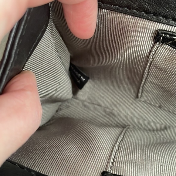 ZAC Posen bow spotted design magnetic clutch - Picture 7 of 11